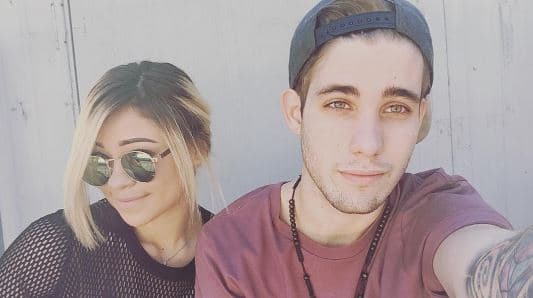 Danelly y Abdiel disfrutan tomarse muchas selfies.