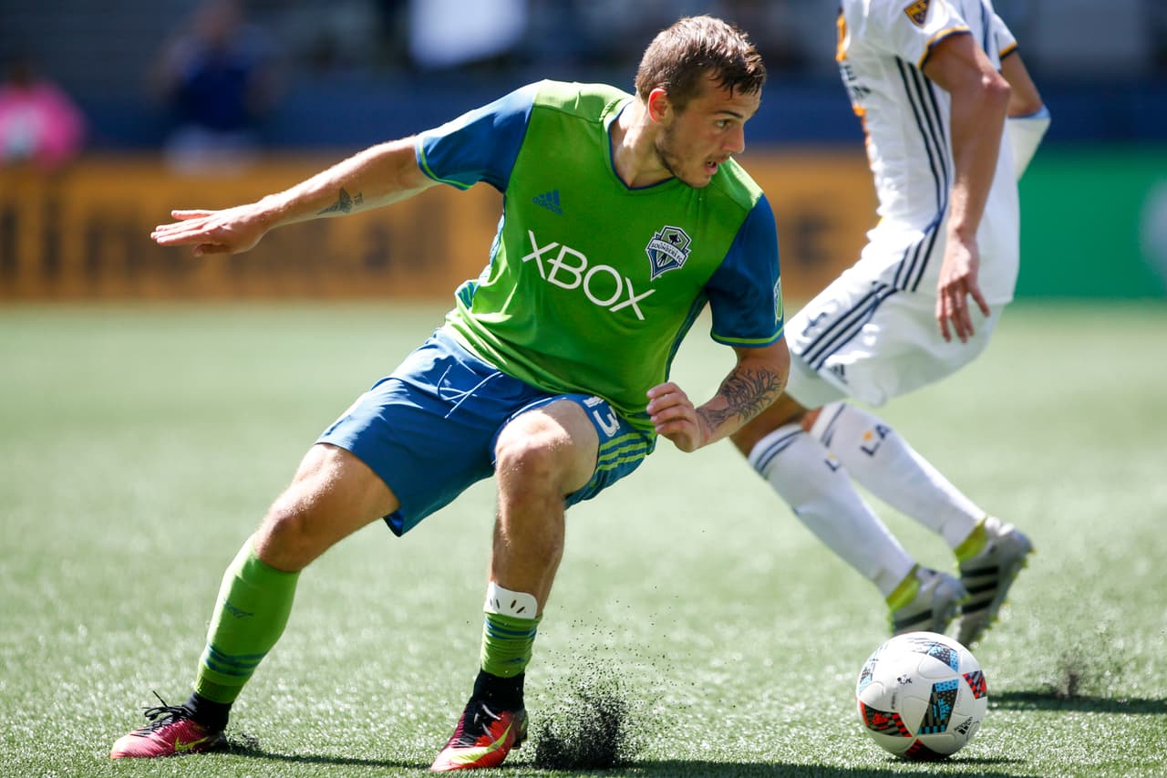 JORDAN MORRIS (DEL) | Gracias a la llegada de Nicolás Lodeiro, Morris y Dempsey pueden enfocarse en hacer los goles y no buscar crearlos. El joven delantero estadounidense puso dos asistencias en el hat trick de Dempsey.