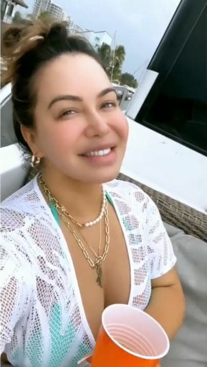 La hija de Jenni Rivera publicó un sincero mensaje en Twitter en el que señaló a quienes la han hecho sentir mal 
<b><a href="https://www.univision.com/shows/despierta-america/chiquis-rivera-reacciona-jacqie-division-familia" target="_blank">al punto de llegar al llanto. </a></b>
<br>