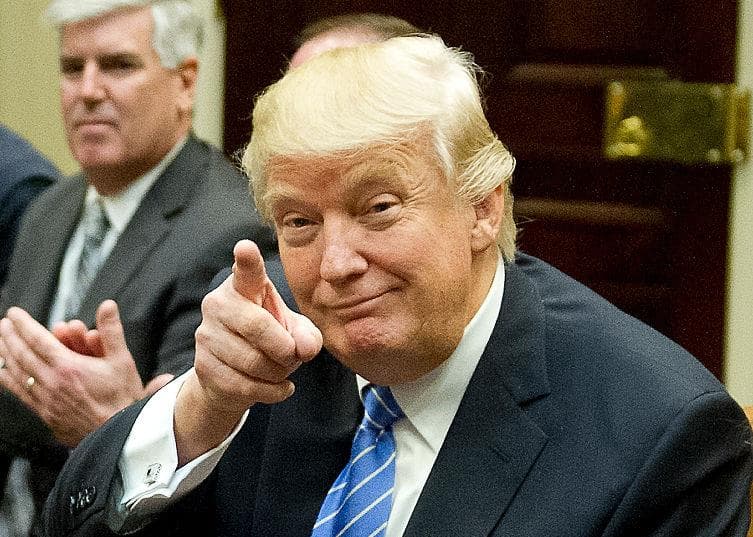 Donald Trump se califica de ambientalista el mismo día que revive la construcción de dos enormes oleoductos
