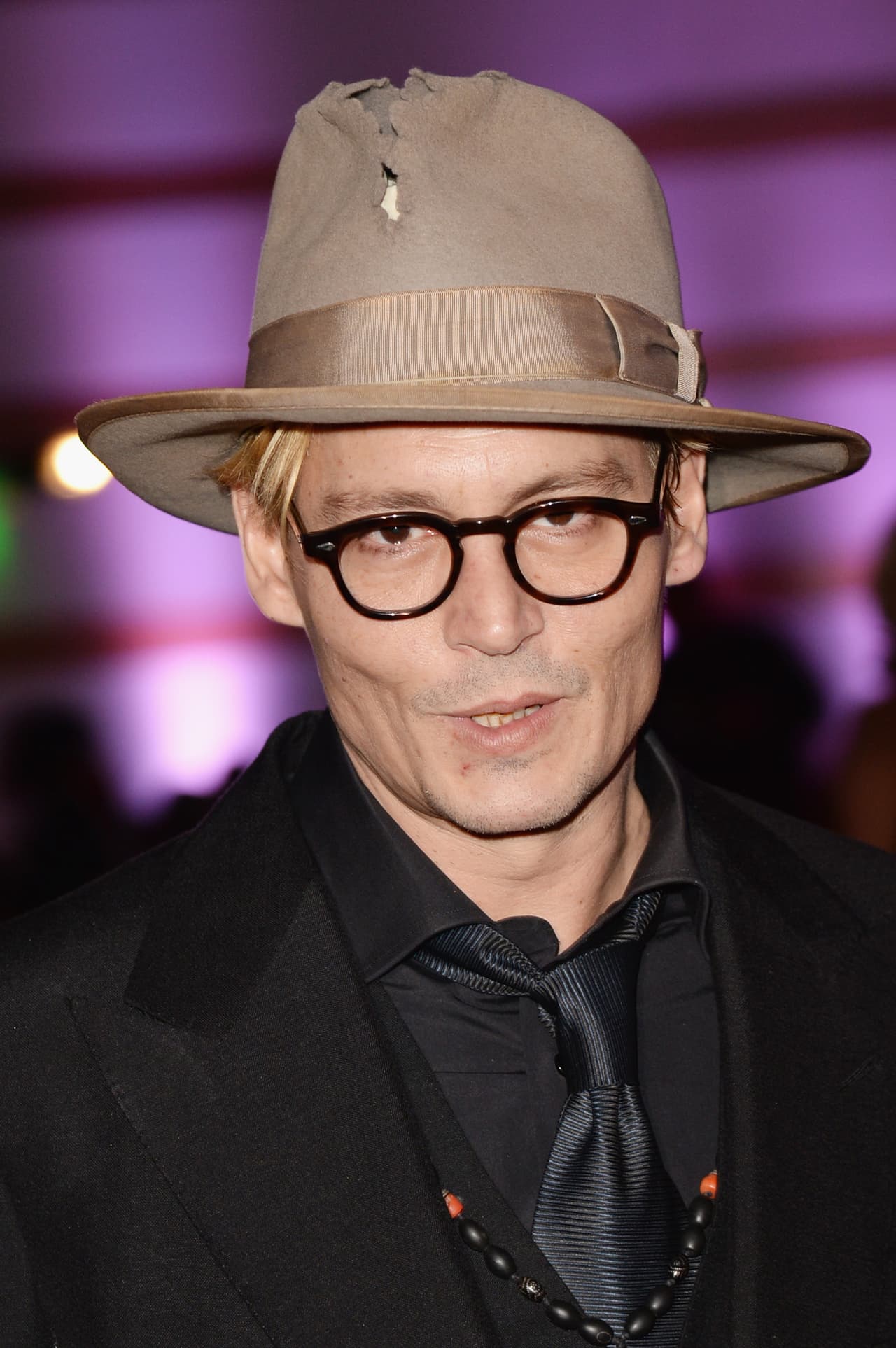 Hace 10 años, la historia era distinta. Se veía tan flaco como en tiempos recientes. La única diferencia es que tenía cabello y el paso del tiempo no había marcado su piel, como es normal en todo ser humano.