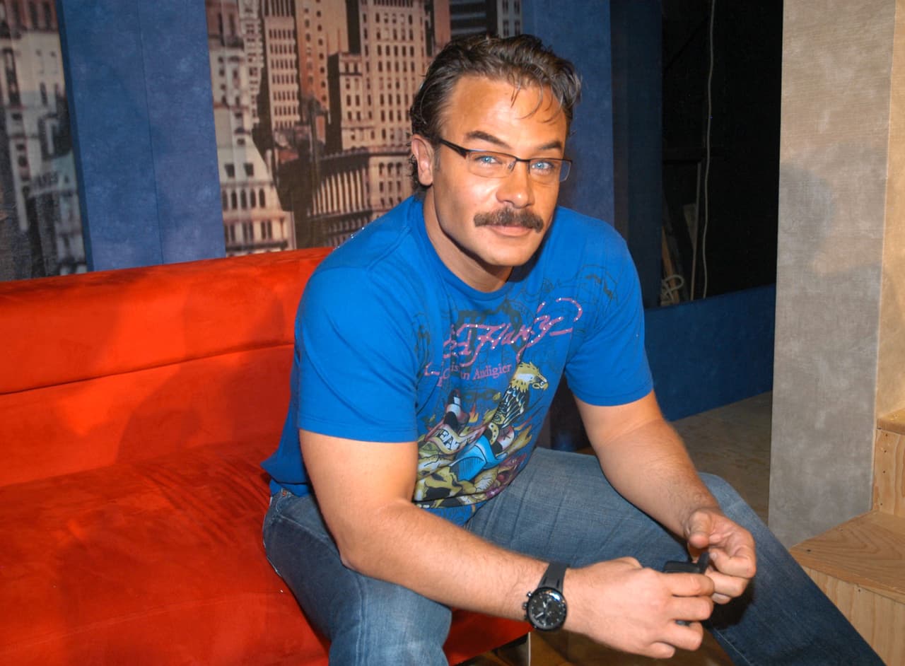 Hace unos años, el actor ofreció una entrevista en la que habló de cuánto disfrutó a sus hijos cuando eran niños. "Fue la mejor etapa, eran unos juguetes para mí. Me divertí muchísimo", dijo.