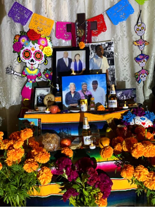Nicolaza Cervantes nos compartió esta foto de su altar de muertos.