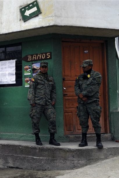 Carlos Castro, gobernador de Chimborazo, dijo a la agencia que los albergues, material de asistencia y equipos humanos que ya estaban listos para intervenir, fueron de gran ayuda para la población.