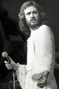 Hizo el papel principal en el musical 'Jesucristo Superestrella', donde además se encargó de los arreglos para su versión europea que, por cierto, él mismo financió.