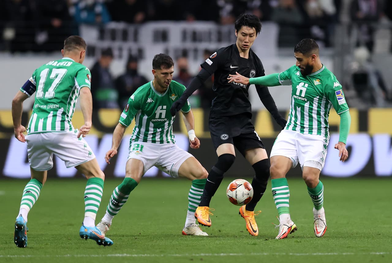 El Eintracht Frankfurt echó al Betis con un global de 3-2 tras empatar en tiempos extra por 1-1.