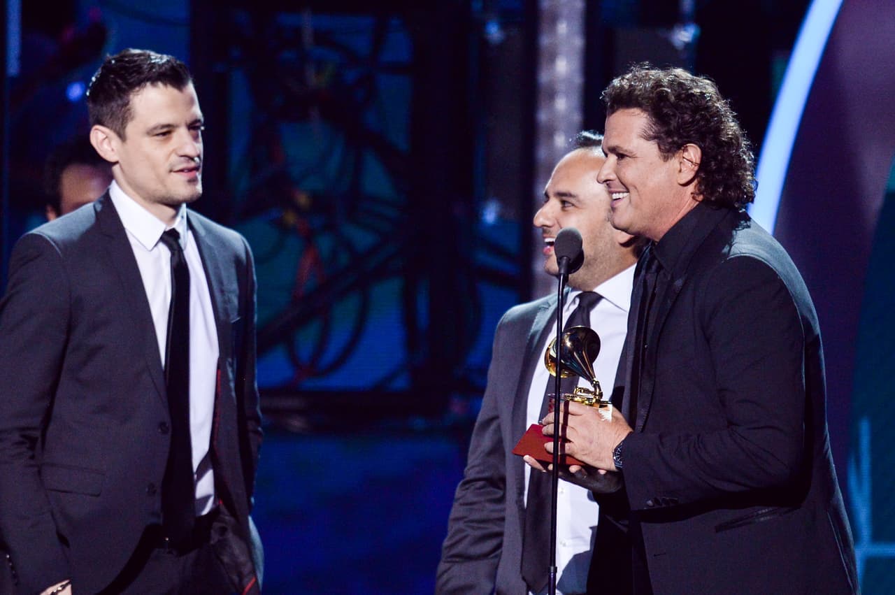 Y esta misma noche se llevó Grabación del Año, también por el tema 'La Bicicleta'.