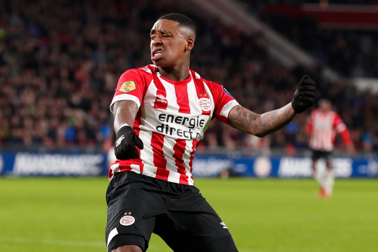 Manchester United buscaría el fichaje de Steven Bergwijn desde el PSV Eindhoven para darle más potencia a su ataque.