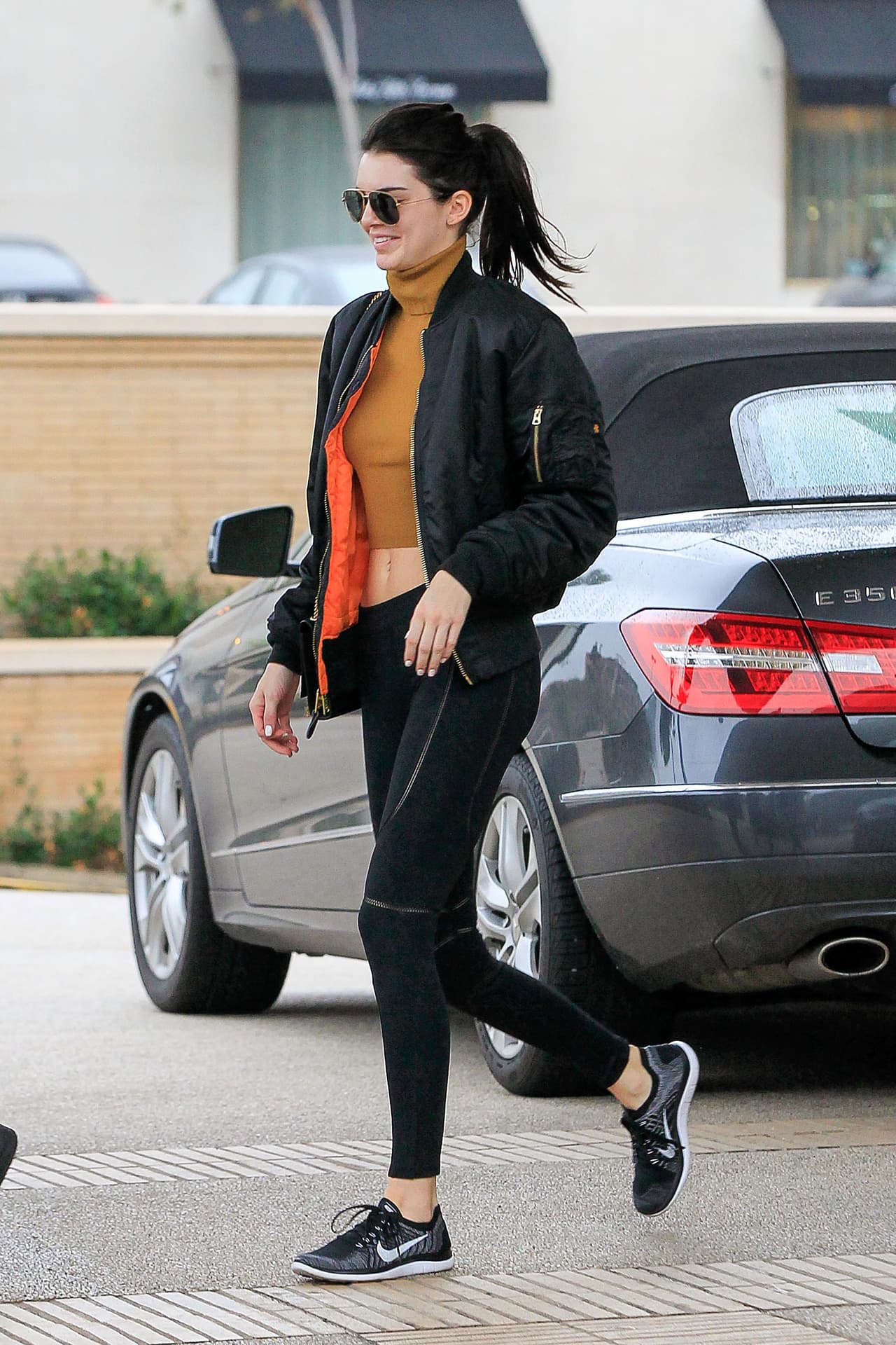 Kendall con una sonrisa pícara.