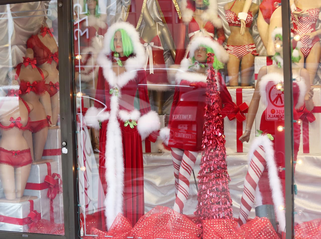 Buscaban ropa íntima un poco suuucia.