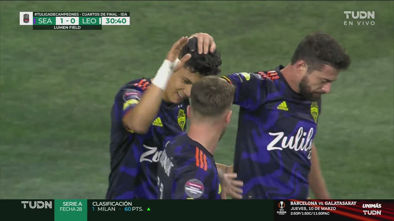 ¡Gol de Sounders! Montero marca el 1-0 desde el punto penalti