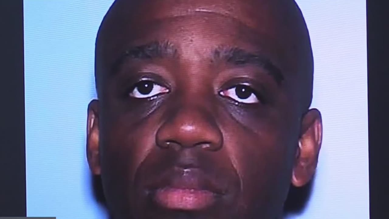 Sexo, secuestro y fraude: los 61 cargos por los que arrestaron a un agente del estado de Arizona