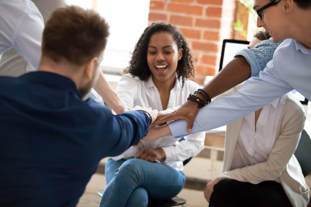 Es el novilunio, tu tiempo de inicios y no debes desestimarlo. Tus compañeros de trabajo reconocen tu esfuerzo.