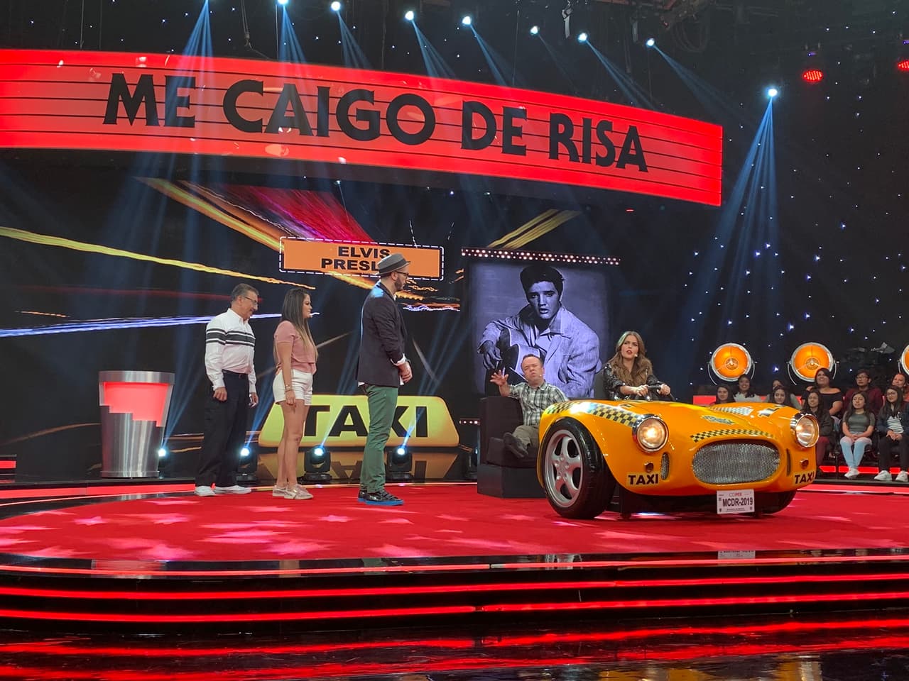 <a href="https://www.univision.com/shows/me-caigo-de-risa/claudia-alvarez-identifica-a-la-conductora-que-cometio-un-errorcito-al-hablar-de-la-pelicula-roma-video" target="_blank">La segunda parte del show arrancó con Claudia Álvarez al frente de 'El Taxi'</a>. La atriz logró adivinar a Elvis, Galilea Montijo y hasta a Cantinflas. Carlitos, Mariana y Fernando hicieron un excelente equipo juntos. Bueno, quizá Carlitos tuvo un par de errores.