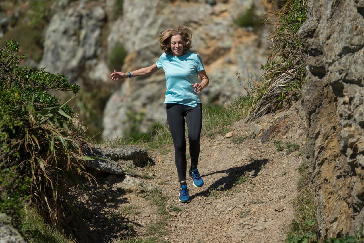 Corriendo en Wellington, Nueva Zelanda, el 24 de febrero de 2017. La hazaña de Switzer en Boston allanó el camino para que las mujeres fuesen incluidas en las maratones olímpicas en 1984. (Hagen Hopkins vía Kathrine Switzer)