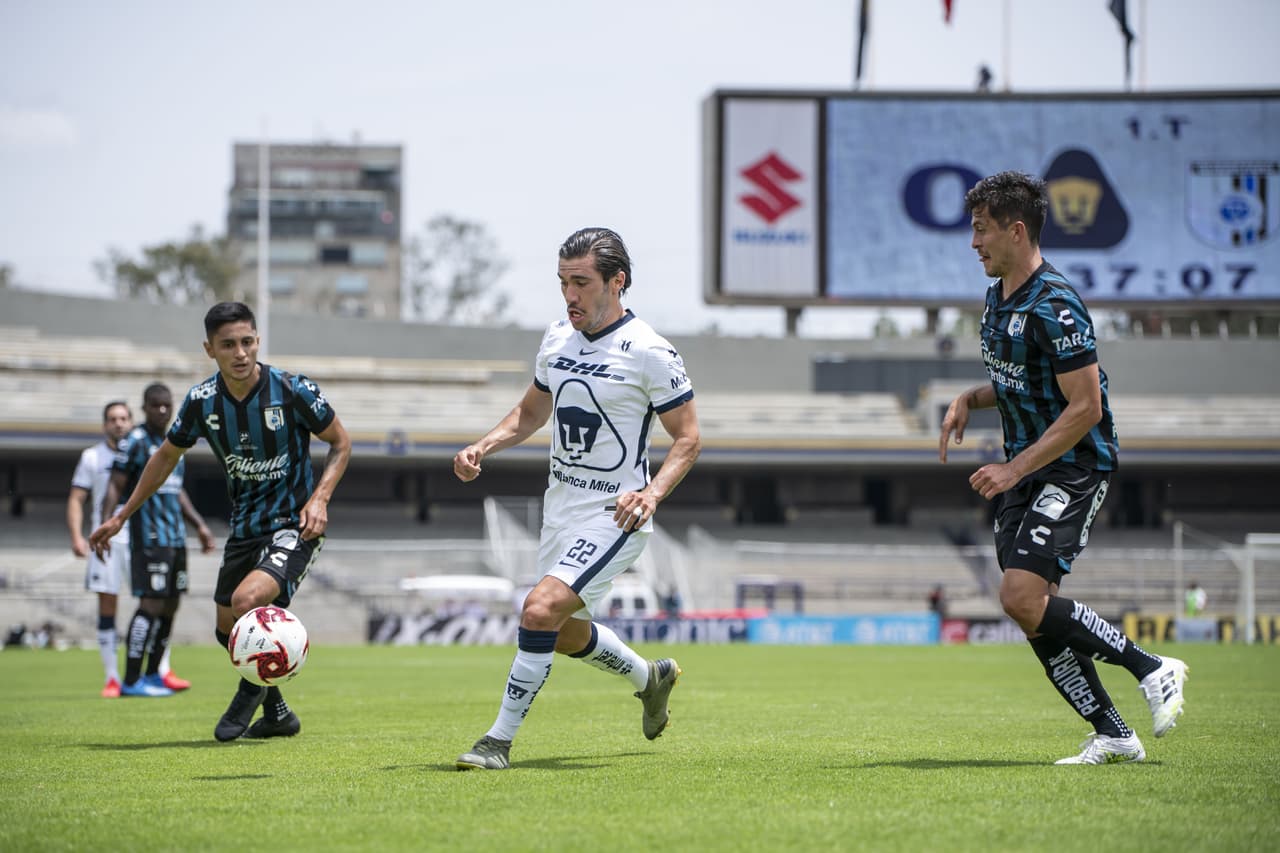 Tuvieron que pasar 13’ para que los universitarios tocaran el área rival.