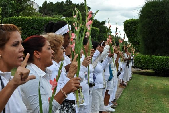 "Vamos a continuar luchando mientras existan presos políticos pacíficos. Queremos que en las cárceles cubanas no haya presos políticos", sostuvo Pollán.