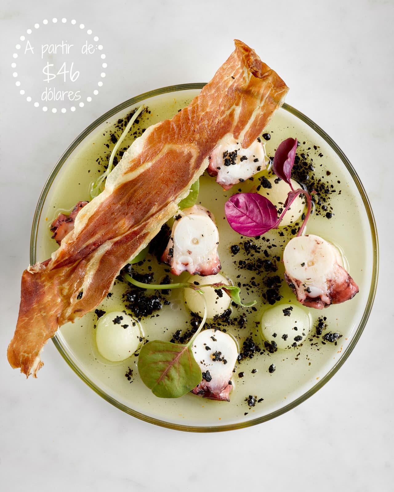 <a href="http://www.tegui.com.ar/"><b>Tegui:</b></a>
<br>Pensar en Argentina es pensar en grandes y jugosos cortes de res. Sin embargo, el chef Germán Martitegui se está encargando de cambiar esta percepción y propone una cocina diferente con ingredientes locales. En su cocina predominan platillos de todo el mundo con un toque sofisticado que está poniendo en otra perspectiva a la gastronomía argentina. Tegui tampoco puede escapar a su origen y en los menús de degustación que ofrece, 
<b>de 5 y 10 tiempos por $46 dólares o respectivamente el doble</b>, incluye un filete de lomo acompañado con chimichurri, papas al carbón y huevo.
<br>