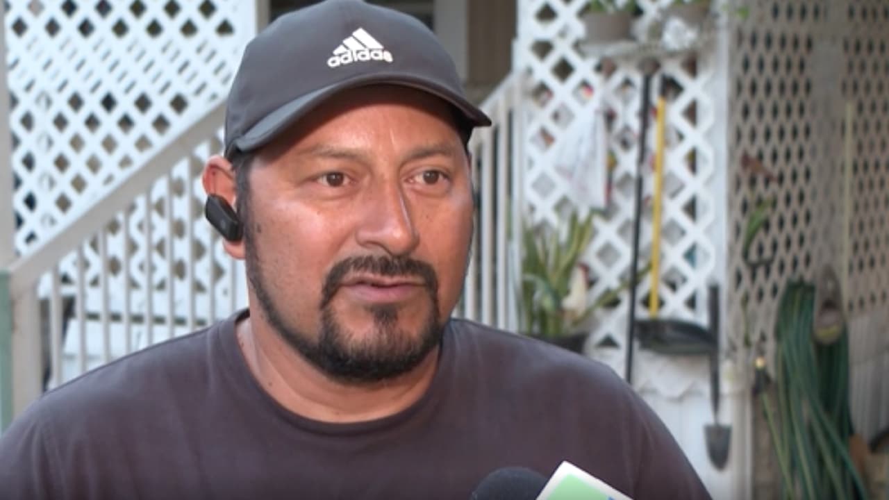 Vecinos del área aseguran que la mujer no estaba secuestrada. “Mentira. Tenían cuatro años de estar juntos ellos y no era que la tenía secuestrada. Salían juntos a comprar, a comer, a veces él la llevaba a su trabajo o a veces se quedaba acá. Pero que la tenía secuestrada es totalmente falso”, dijo a Univision 45 Daniel Córdoba, vecino de Bravo Segura.