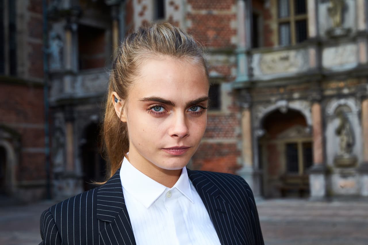 Cara Delevinge no se retira a los 23, Saint Laurent la pone de vuelta en la moda