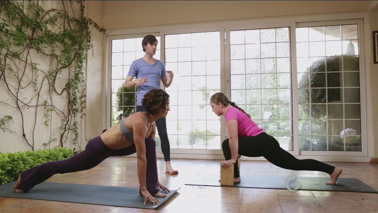 Sostén esta postura respirando profundo. Inhala completo y exhala largo.