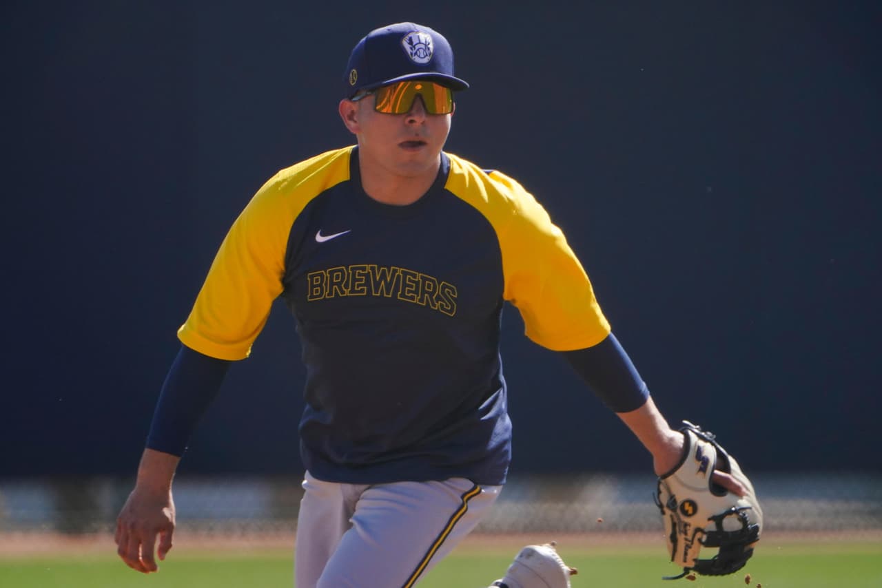 Luis Urías le pega home run a Clayton Kershaw con Milwaukee Brewers