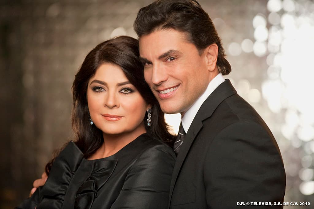 En 2009 grabó la telenovela 'Corazón salvaje' junto a Eduardo Yáñez y Aracely Arámbula. Un año después fue parte del elenco principal de 'Triunfo del amor' (2010), donde volvió a ser pareja de Victoria Ruffo, pues en 'Abrázame muy fuerte' (2000) habían trabajado juntos. Ambas producciones en México.
<br>