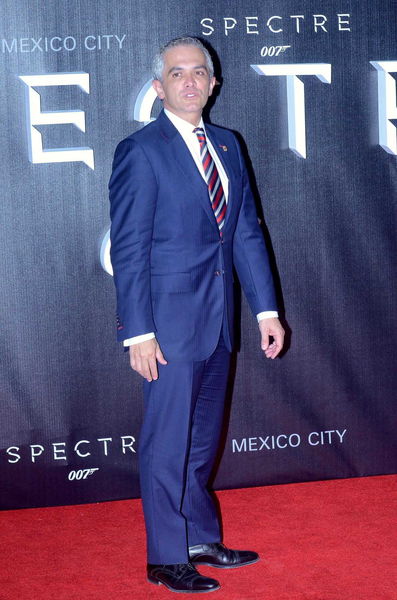 El Jefe de Gobierno del Distrito Federal, Miguel Ángel Mancera, también desfiló por la alfombra.