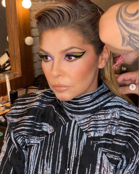 <b>Itatí Cantoral</b> es una de las intérpretes que le gusta arriesgarse con su imagen y eso lo demostró con este look, creación de Vico. Lo compartió bajo el lema "Amo cuando encuentro alguien igual de loco que yo".