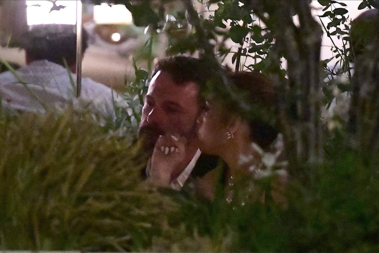 Otros destacan que para Ben Affleck esta escapada ha sido una especie de montaña rusa de emociones. 
<br>