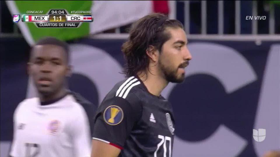 Tiro desviado de Rodolfo Pizarro