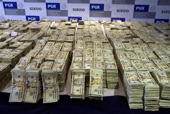 En junio el gobierno anunció que pondría en marcha "medidas para regular la entrada de dólares en efectivo".