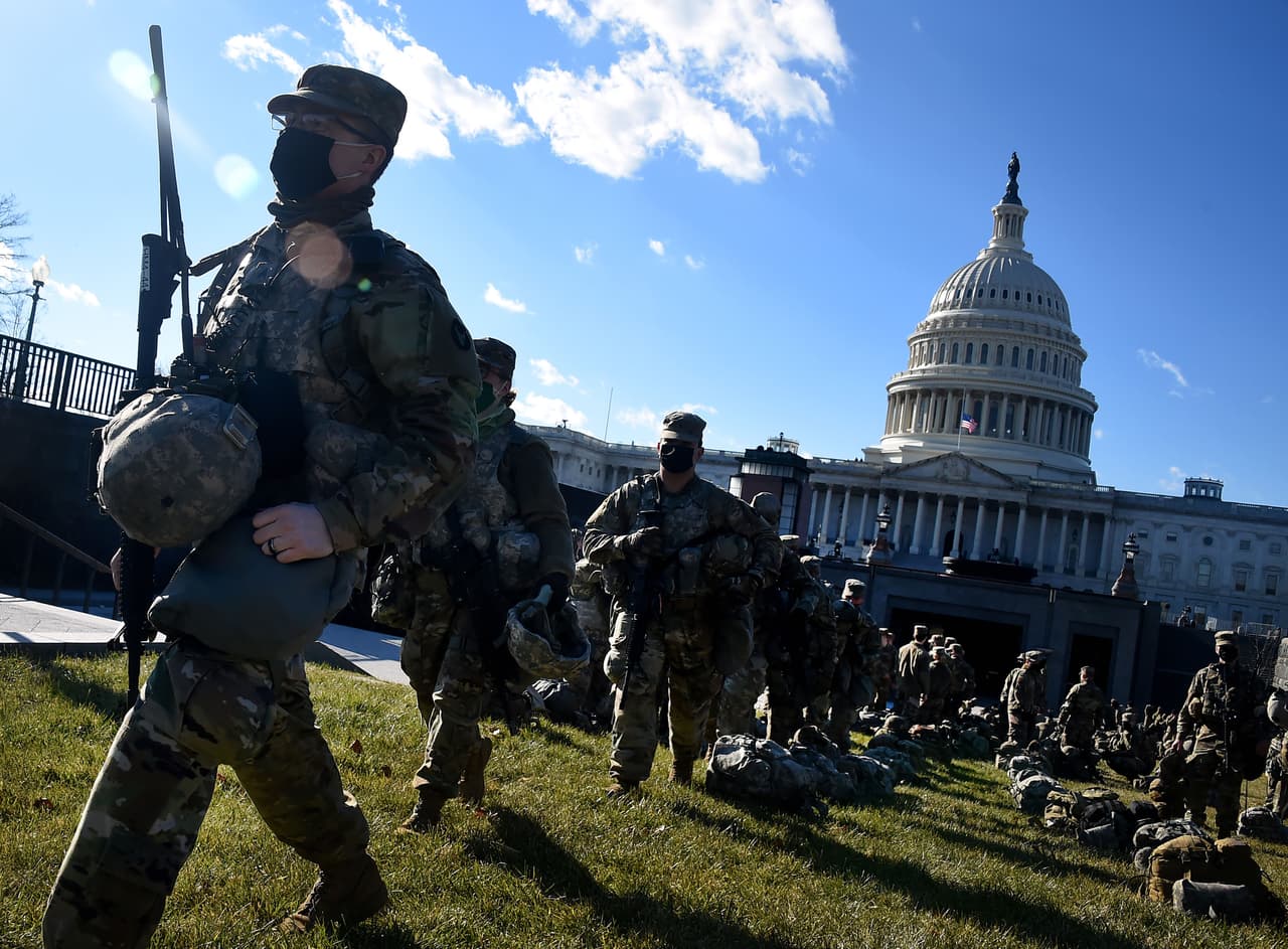 “No son los sirvientes de Nancy Pelosi”: DeSantis ordena el regreso de soldados de la Guardia Nacional a Florida