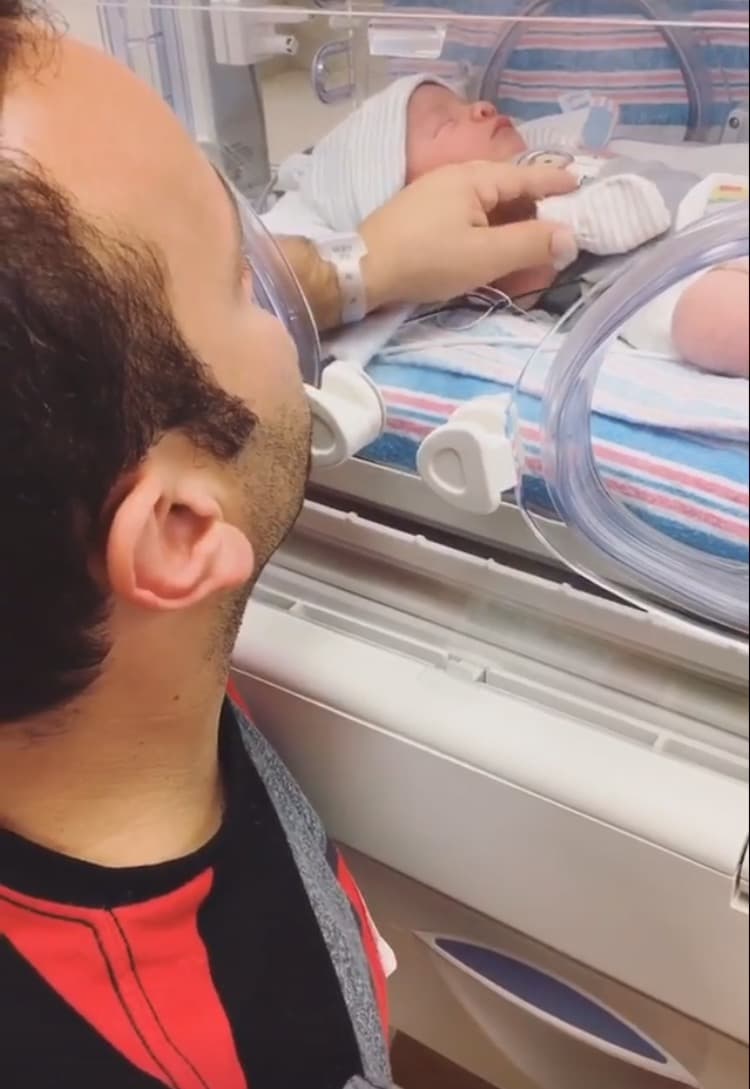 ¡Esas manitos! Qué cosita más linda