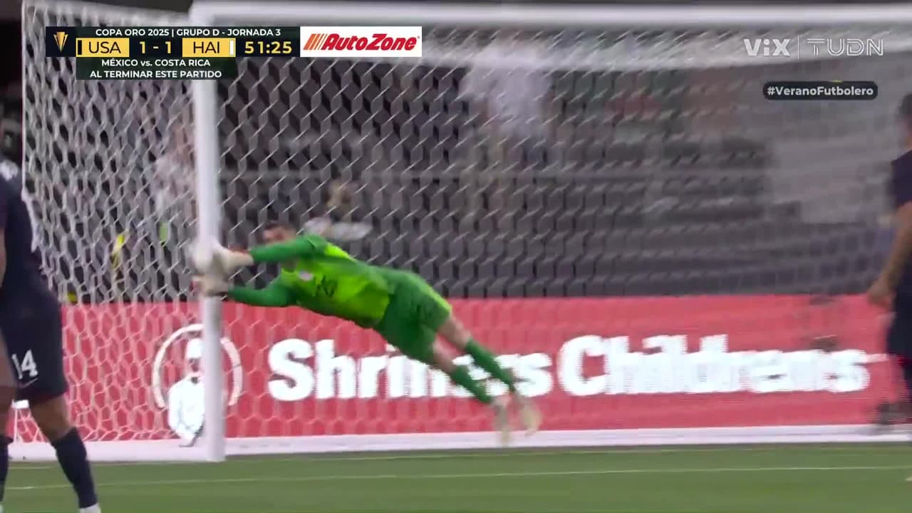 ¡Vuela y ataja! Freese salva a Estados Unidos