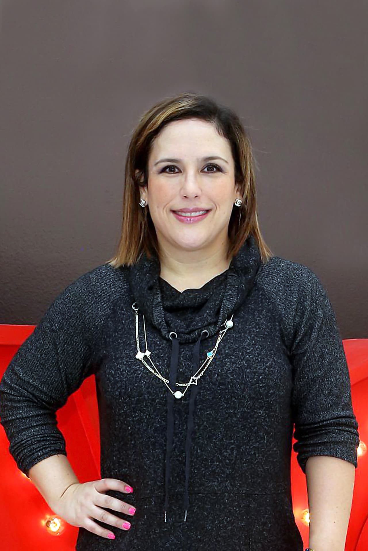 Angélica Vale será parte del jurado del nuevo show Tu Cara Me Suena, donde veremos a varias celebridades dando su mejor esfuerzo por personificar a los grandes ídolos musicales.