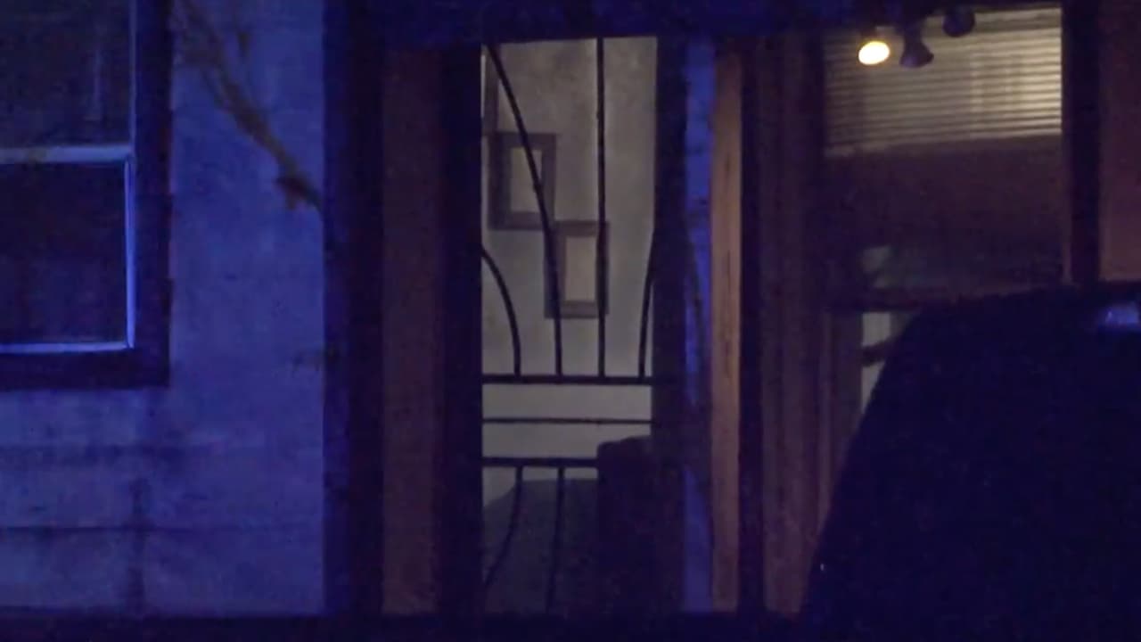 La madre del sospechoso asegura que su hijo tiene problemas mentales, ella ha buscado la forma de internarlo en un hospital, pero hasta entonces no ha podido.