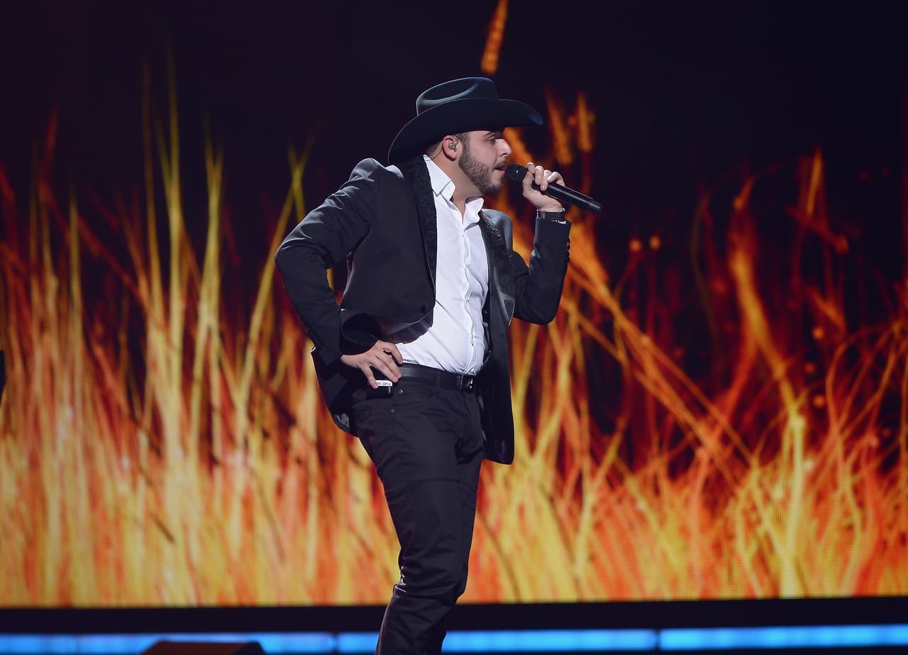 Todo esto agrava la situación del cantante, que se ha protegido mediante un amparo.