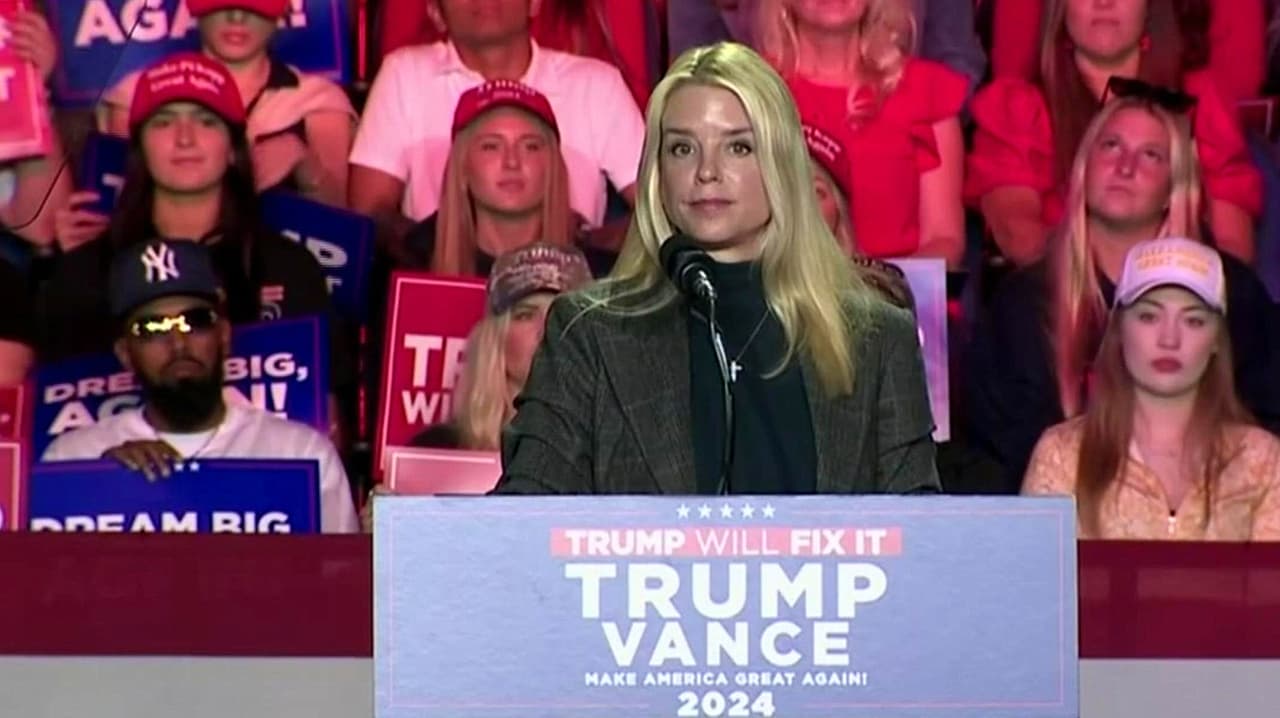 Donald Trump destituye a la fiscal general Pam Bondi ¿purga en su gabinete?