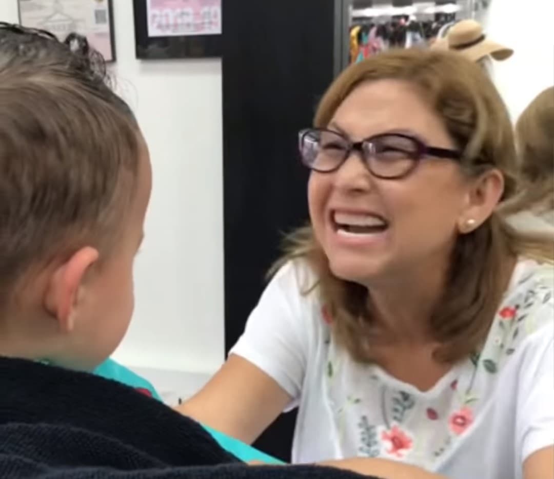 Durante los días fuera de casa, los niños estuvieron en muy buenas manos, ya que la mamá de Ana aún se encontraba de visita en casa de la conductora.