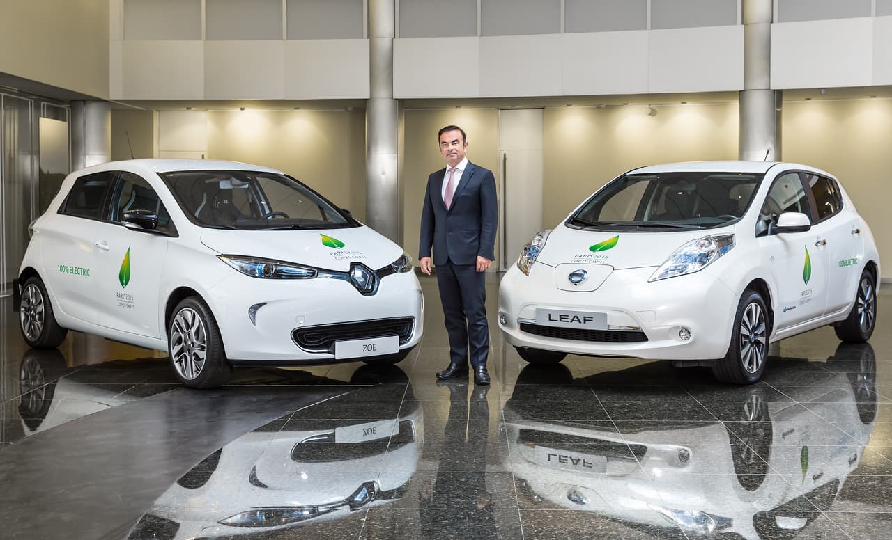 Carlos Ghosn y los VEs Renault Zoe y Nissan Leaf, autos oficiales del COP21