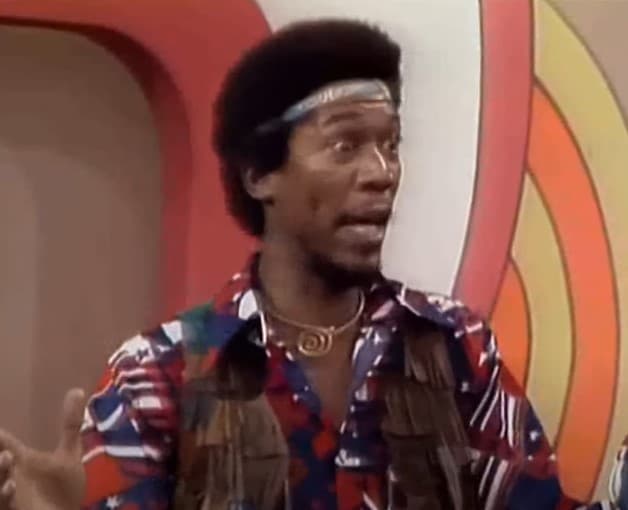 Sin embargo, su primera participación formal en pantalla fue en 1971 en la serie de televisión ‘The electric company’. Ha destacado por películas como ‘Sueños de fuga’ (1994), ‘Todopoderoso’(2003) y ‘El chofer y la señora Daisy’ (1989).