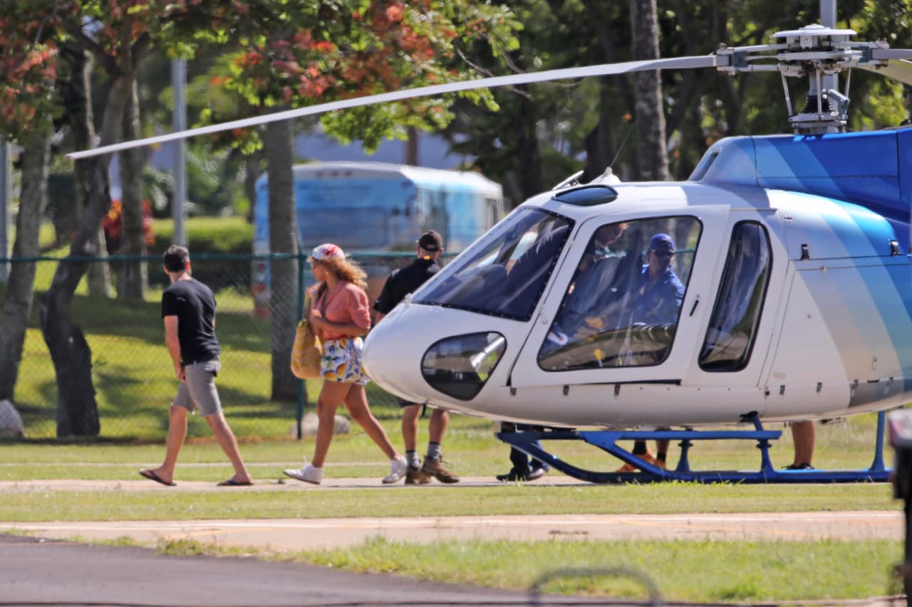 Y acá los pillamos bajando de uno de ellos.