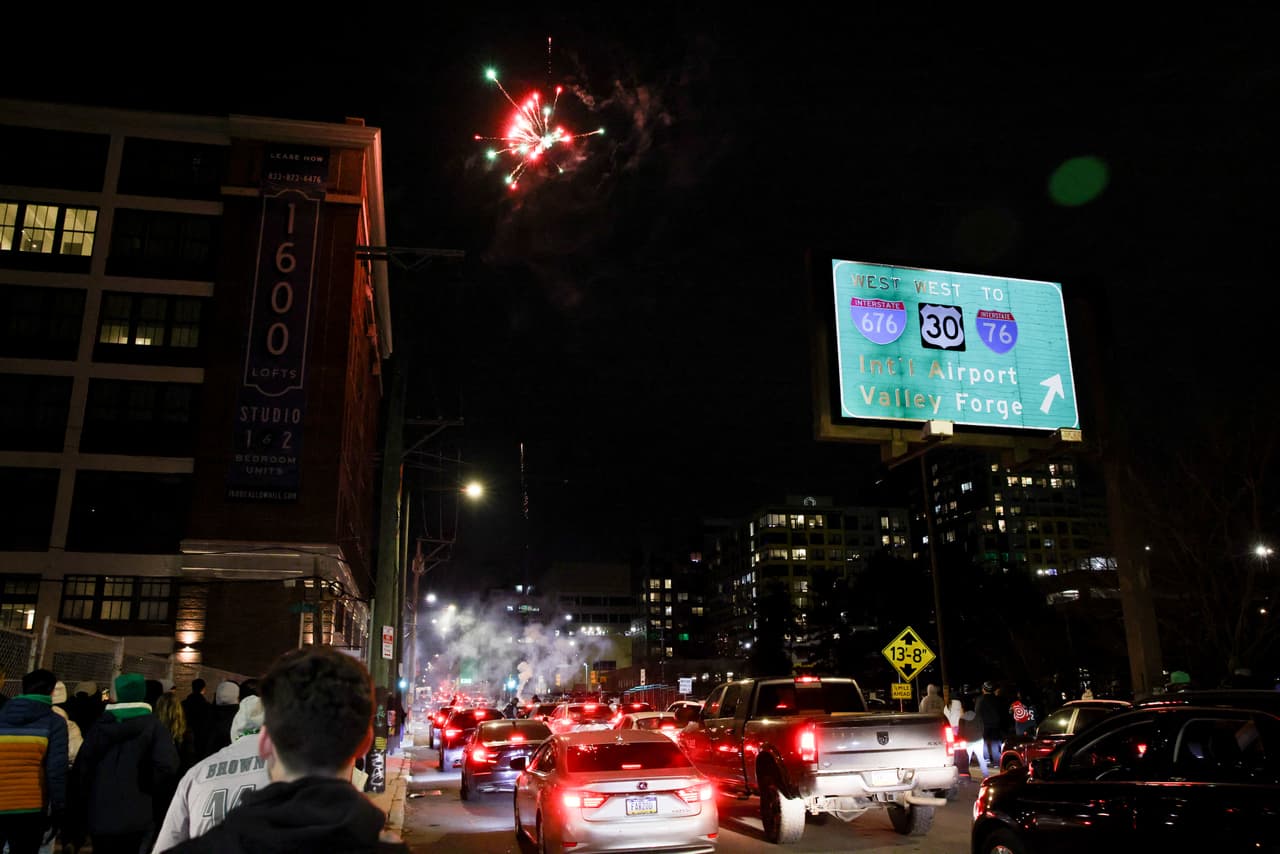 <h3 class="cms-H3-H3"><b>Se reportaron al menos 47 arrestos durante la celebración</b></h3>
<br>
<br>En el sitio también se realizaron una cantidad de arrestos por una variedad de cargos. 
<br>
<br>La policía de Filadelfia realizó 47 arrestos por varios delitos, incluido el asalto a la policía. 
<br>