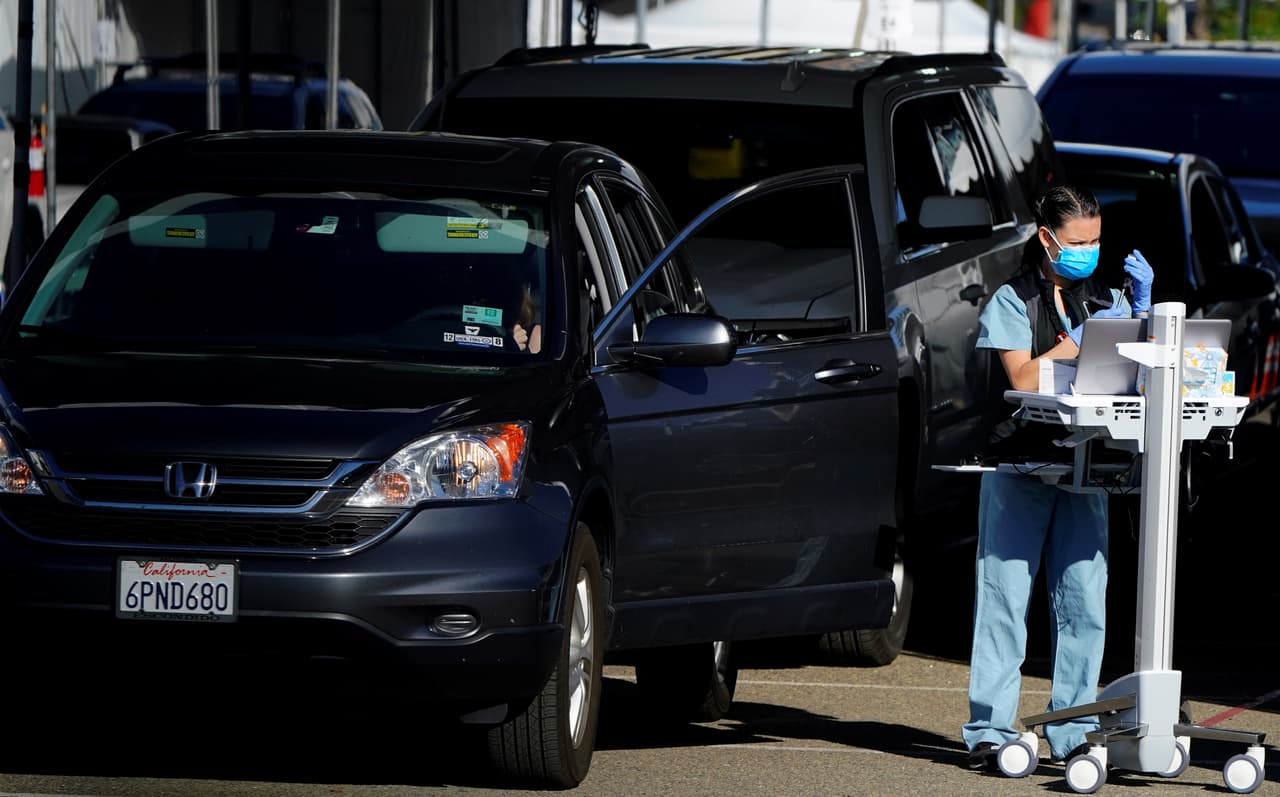 Coronavirus: San Diego vacuna a sus trabajadores esenciales aunque vivan en México 