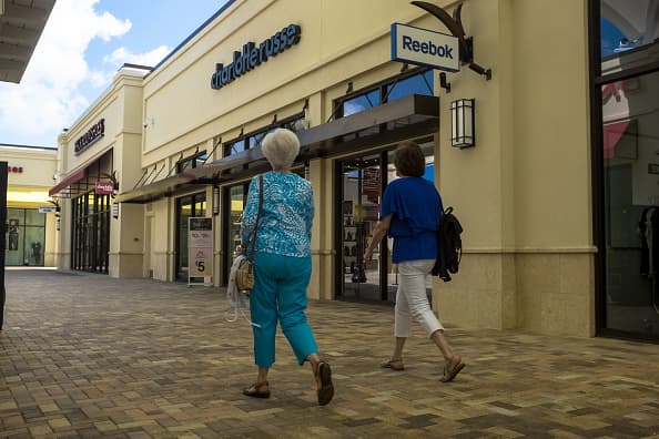 Apenas en el segundo mes de este 2019 la tienda de ropa para mujeres y adolescentes, Charlotte Russe, anunció el cierre total de sus sucursales al declararse en bancarrota, dejando sin empleo a más de 8,000 empleados, de acuerdo con información de
<i><a href="https://www.usatoday.com/story/money/2019/03/06/charlotte-russe-bankrupt-retailer-says-its-negotiations-buyer/3084088002/" target="_blank">UsaToday </a></i>
<br>