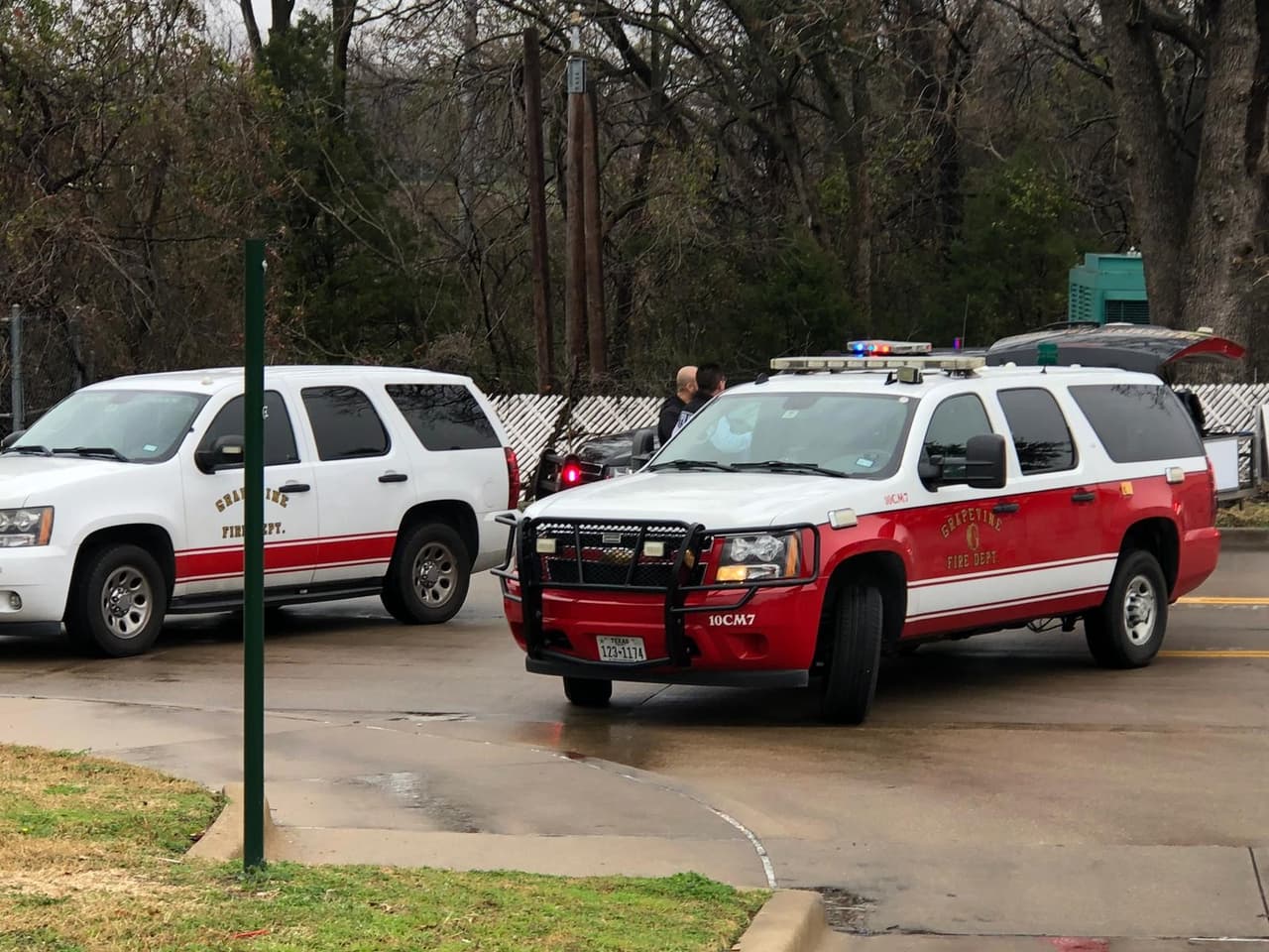 Autoridades acudieron a los planteles escolares debido a la amenaza de bomba.
