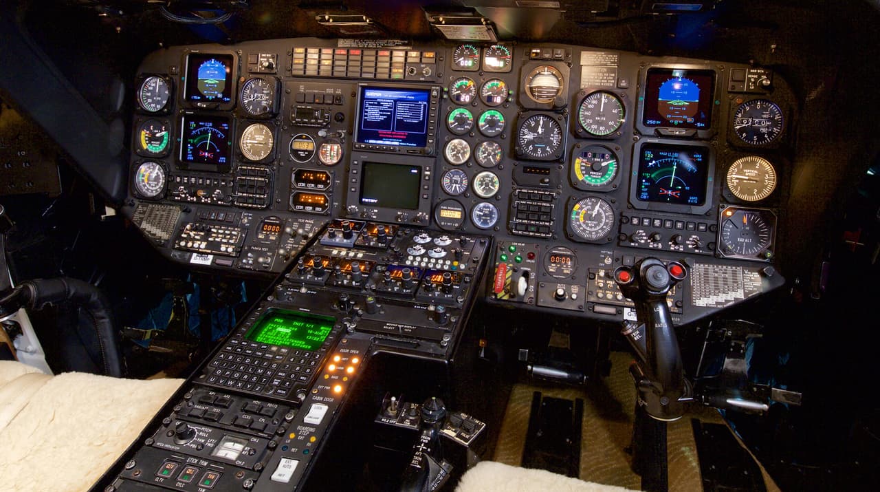 Este Sikorsky S-76B con número de serie 760362 tiene un registro de 5,859 horas de vuelo.