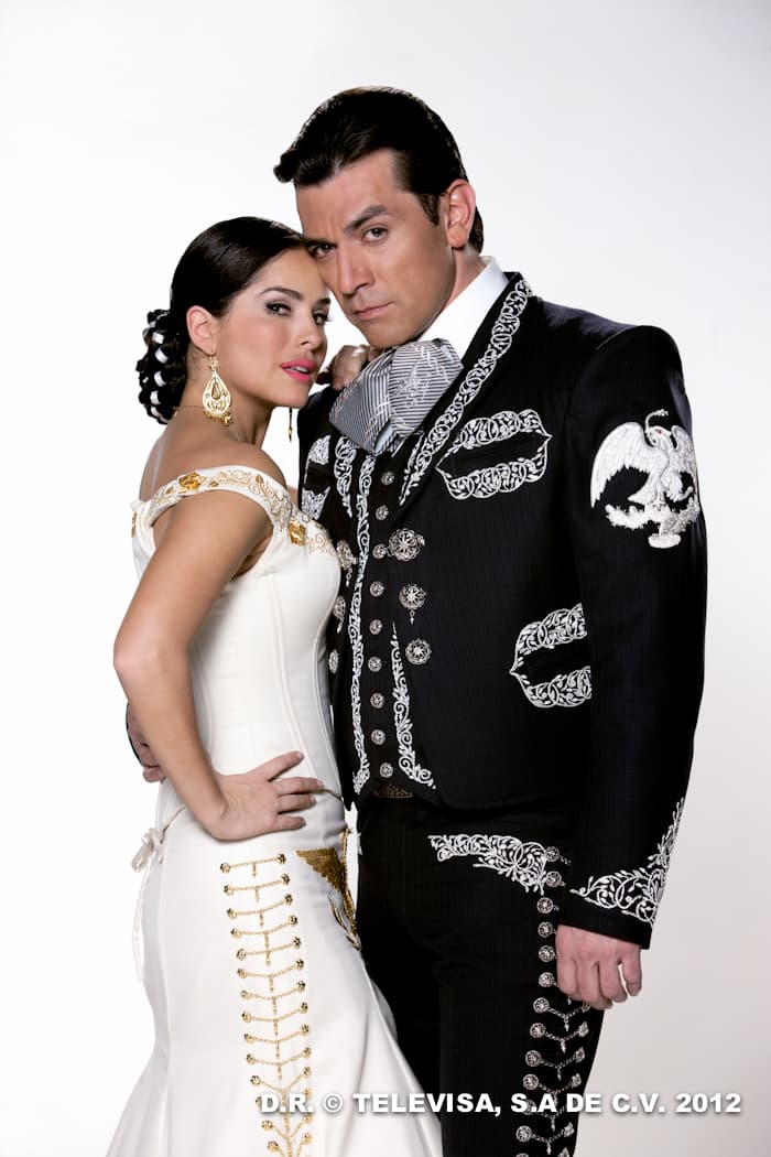 Vivió un amor lleno de pasión y drama al lado de 'Jorge Alfredo' (Jorge Salinas), quien también cantaba.