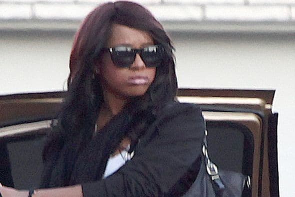 Se dijo que también se habían solicitado donaciones a la fundación P. Marion, la cual es dirigida por la tía de Bobbi, Pat Houston.